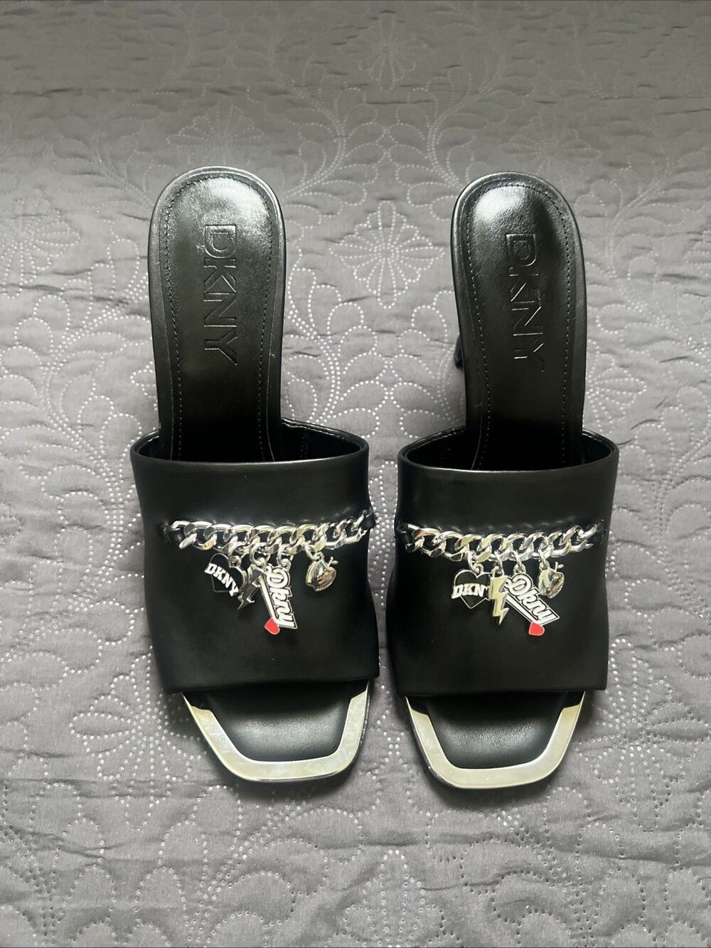 DKNY Bronx Charms Black Chain Heels Mules Square Toe Leather SZ 8.5 NWOB Summer